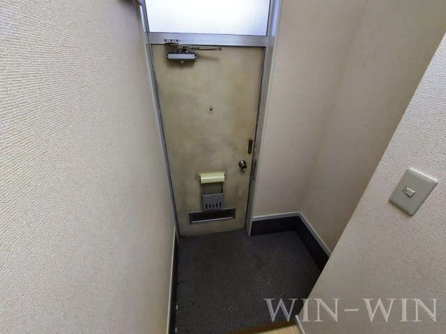 リバティハイツ Aの玄関