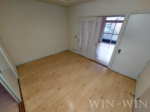 リバティハイツ Aの居間・リビング