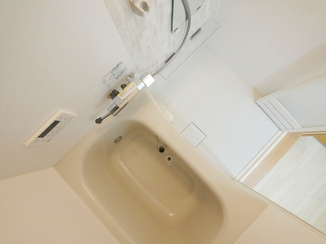クレアール芝辻町の浴室