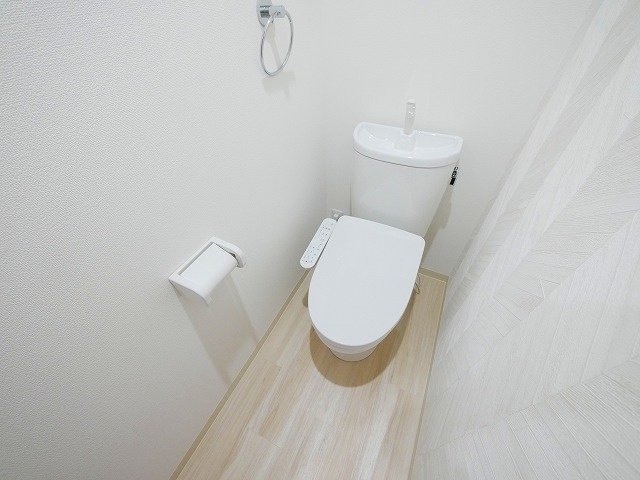 クレアール芝辻町のトイレ|清潔感のあるトイレです