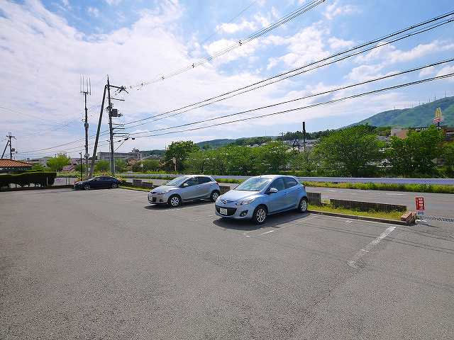 ラ・コルタの駐車場|駐車場完備です