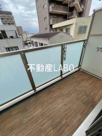 エステムコート難波WEST-SIDE Ⅳザ・フォースのバルコニー