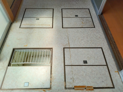 【収納】 | 岡谷市長地柴宮2丁目 中古住宅⑦ | 洋室３帖にある床下収納です