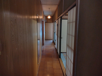 【設備】 | 岡谷市長地柴宮2丁目 中古住宅⑦ | 廊下