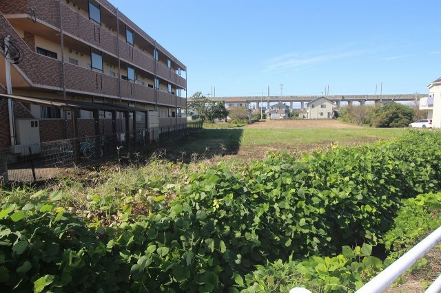 《分譲地》下野市川中子　全3区画の外観|水路側から