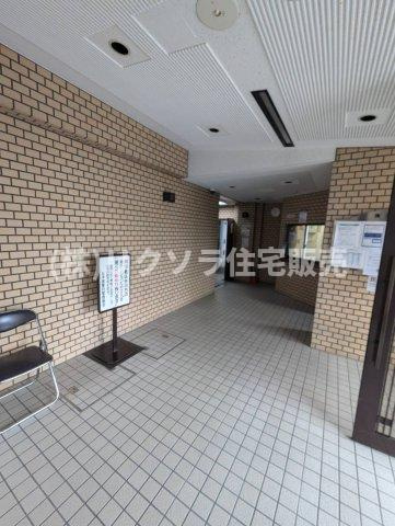 ルネ寝屋川のエントランス|■物件内覧・資金計画相談・住宅ローン相談、リフォーム相談、お問合せ受付中■
※当日・翌日のご内覧、ご相談はお電話でのお問合せがスムーズです！