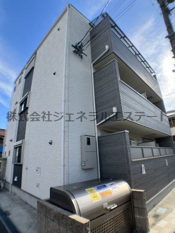クリエオーレ萱島東の外観