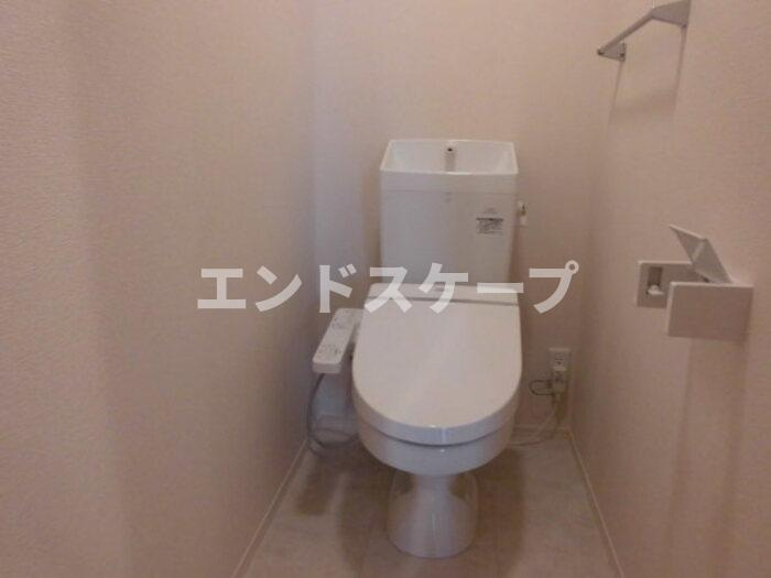 スカイハートシーのトイレ|高崎、前橋、伊勢崎エリアのお部屋探しはエンドスケープまで！お客様の理想お聞かせ下さい♪
設備や建具の色が異なる場合があります。