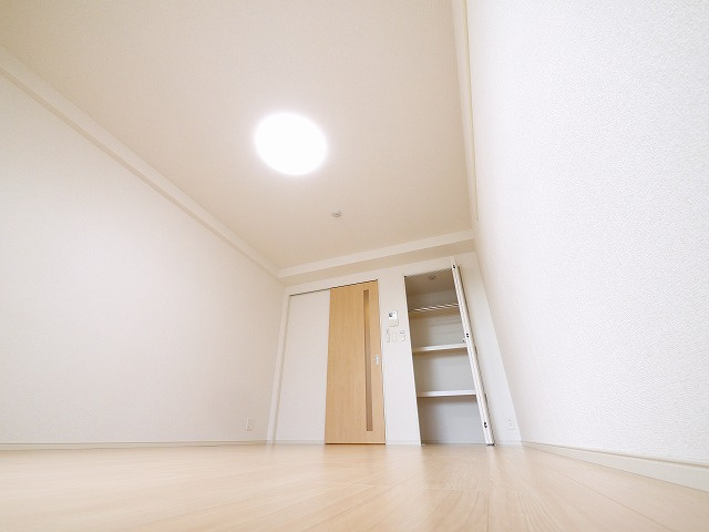 プルミエールレーブの寝室|使い勝手のいい寝室です
