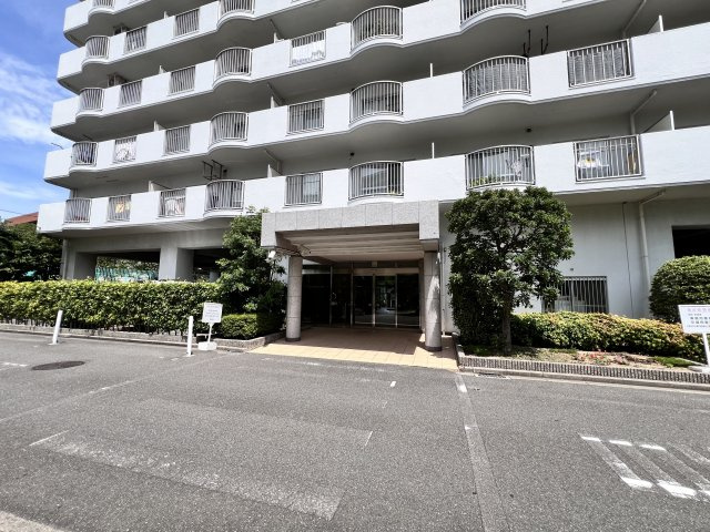 藤和守口ハイタウンの外観