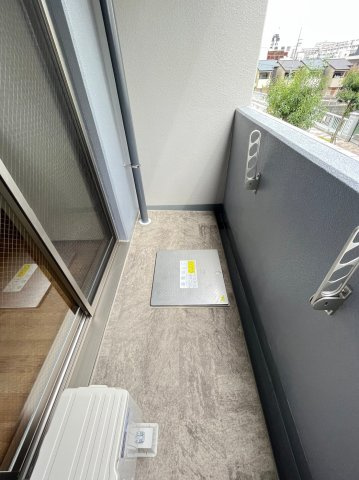 大阪市城東区関目６丁目の賃貸マンションのバルコニー