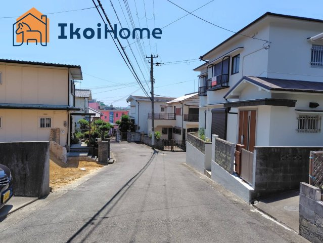 明石市朝霧台　中古一戸建のバルコニー|●資料・カタログのご請求無料●朝霧小学校まで徒歩5分、朝霧中学校まで徒歩13分で通学にも便利な立地