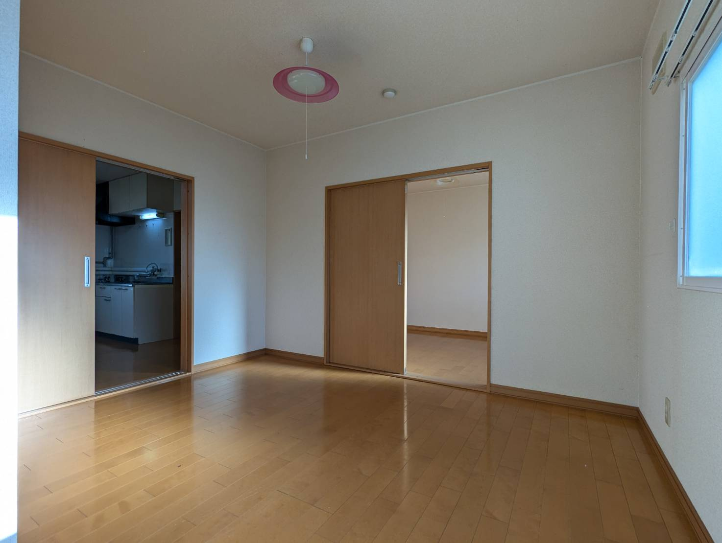 榎本マンションの洋室