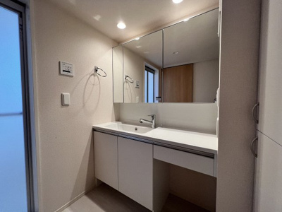 【洗面所】 | Aprico