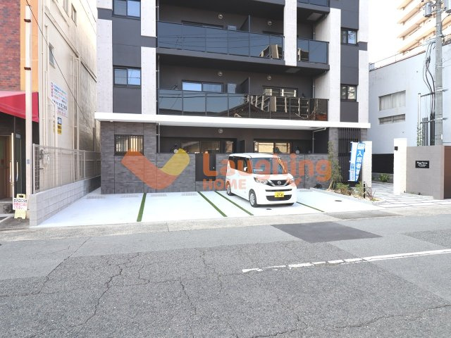 プラージュポインテ六ツ門の駐車場|駐車場です