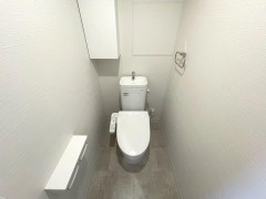 プラージュポインテ六ツ門のトイレ|ゆったりとした空間のトイレです