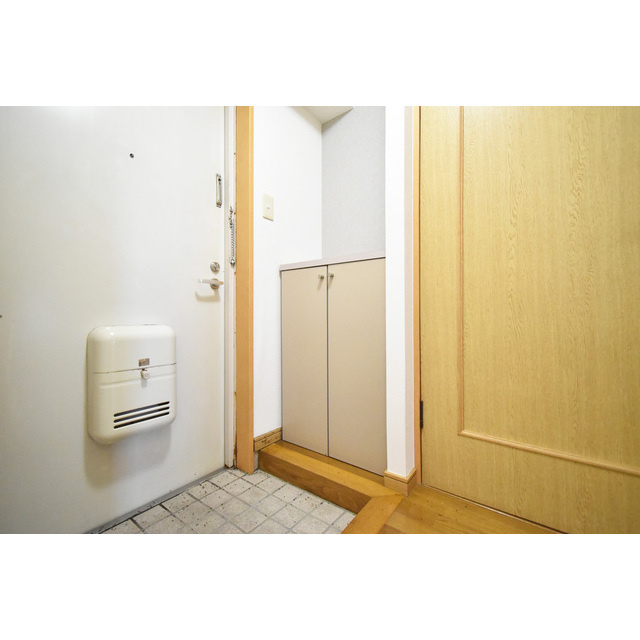 アザレアハイツ和泉野の玄関