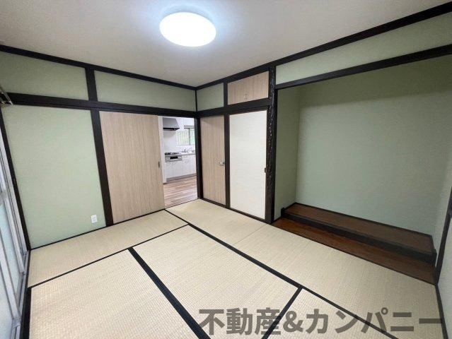 砥部町宮内の中古のおうち　伊予郡砥部町宮内中古戸建の和室|来客時のゲストルームとしても活躍する和室。