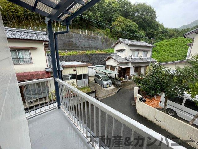 砥部町宮内の中古のおうち　伊予郡砥部町宮内中古戸建のバルコニー|初めてのマイホーム購入にいかがでしょうか