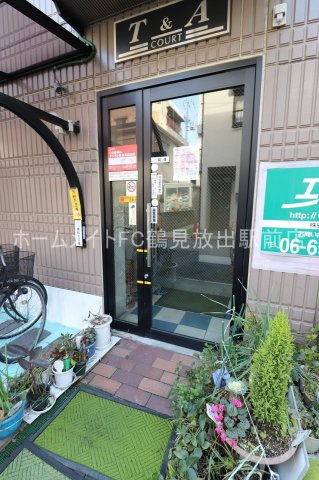 T&Aコートのエントランス