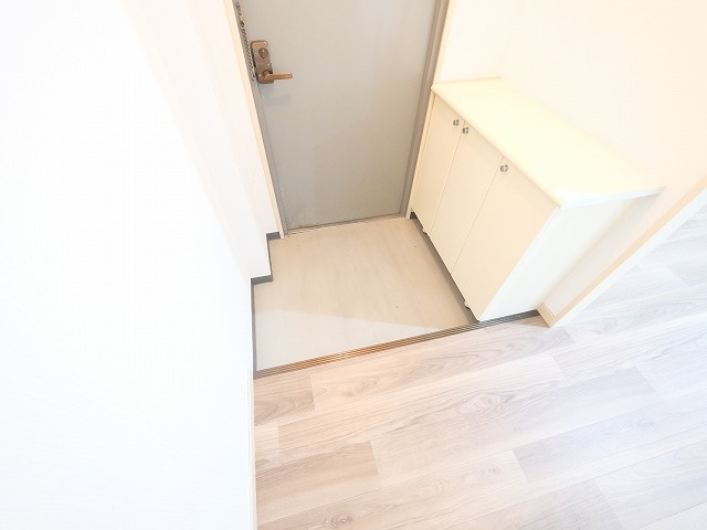 シャトレーハイツ光峰の玄関|きれいな玄関です