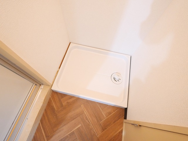 シャトレーハイツ光峰の設備|洗濯機置き場です