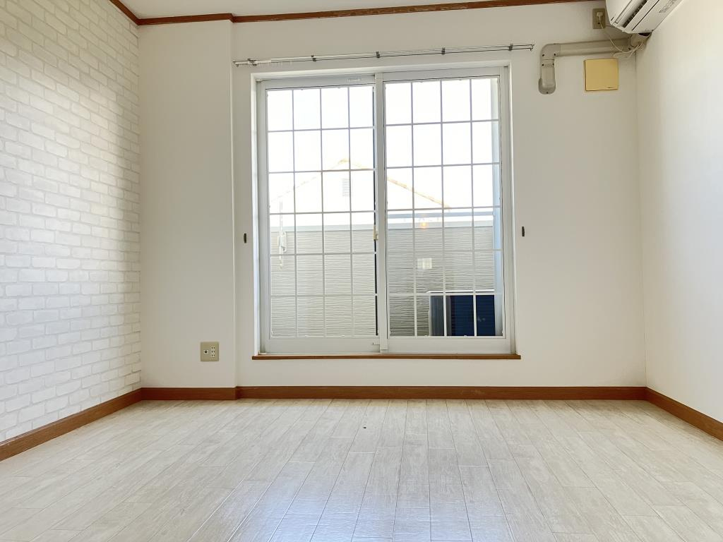 アジロガーデンの洋室