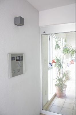 【エントランス】 | フレスコア首里御殿山ガーデン