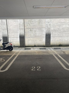 【駐車場】