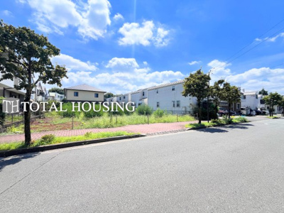 【前面道路含む現地写真】 | 小金井市前原町4丁目　売地　全3区画