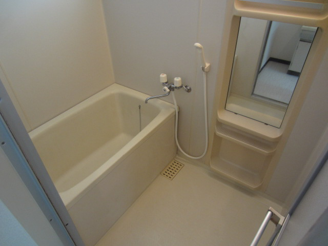 【浴室】 | 西出ハイツ