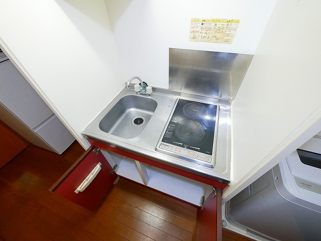 レオパレスＡＱＵＡ　ＢＬＵＥのキッチン|お料理しやすいキッチンです