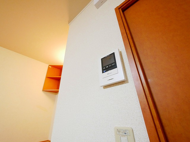 レオパレスＡＱＵＡ　ＢＬＵＥのセキュリティ|モニター付きインターホーン