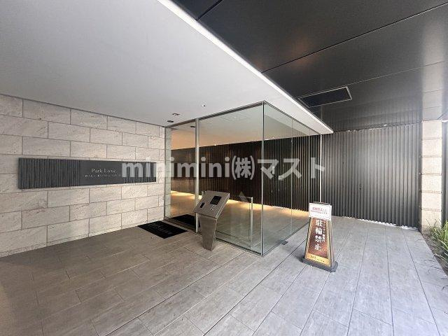 大阪市西区京町堀２丁目の賃貸マンションのエントランス