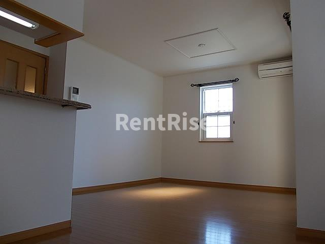 フレスクーラーＢの居間・リビング|居室・リビング