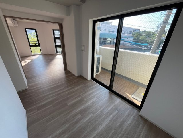 ミレーネ芦屋東山の居間・リビング