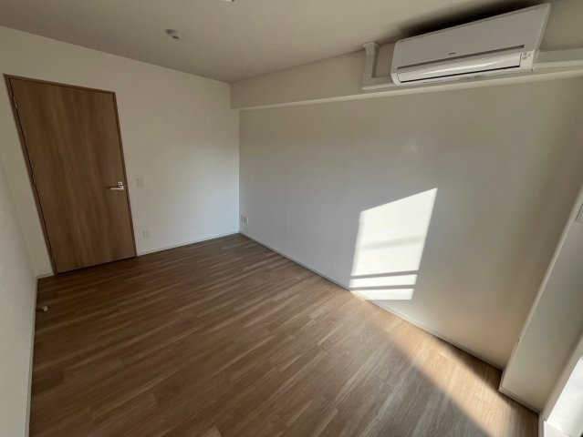 ミレーネ芦屋東山の居間・リビング