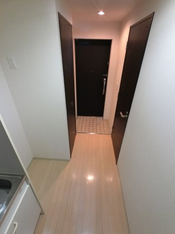 プライムレジデンス市川の玄関
