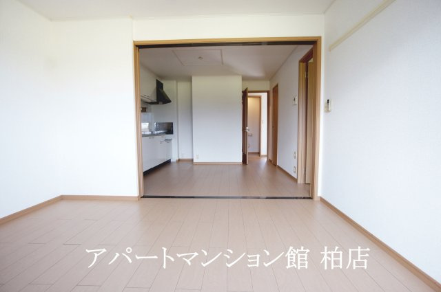 フレスクーラの居間・リビング