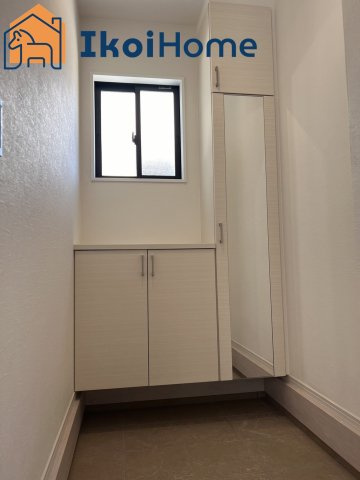 明石市二見町福里　新築一戸建　１号棟のエントランス|交通量が少ないので静かです。小さなお子様がいるご家庭はご安心できると思います。