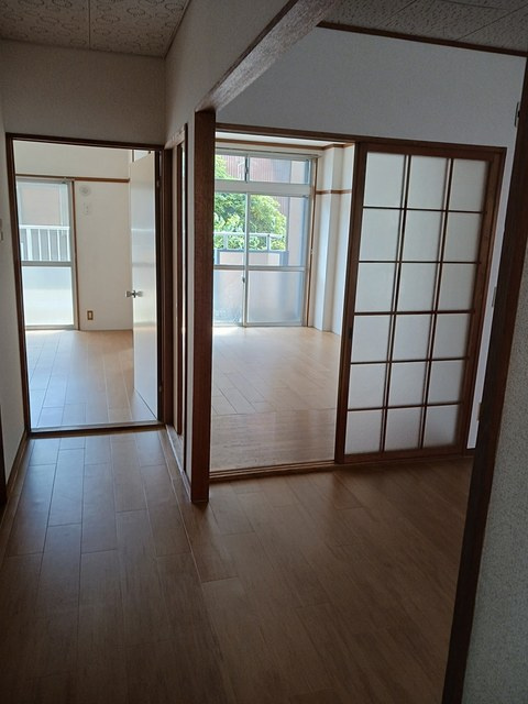 リファイン55壱番館の居間・リビング