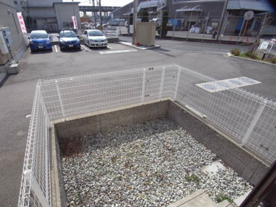 【庭】 | コルナスコート | 専用庭