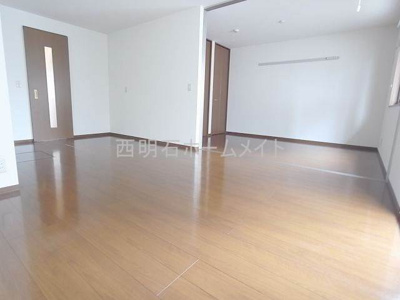 【居間・リビング】 | エスペランサ二見 | ※別部屋　リビング別角度