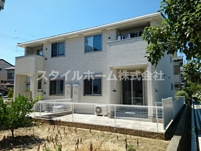 【外観】 | アイリス河原畑 | 外観は落ち着いています