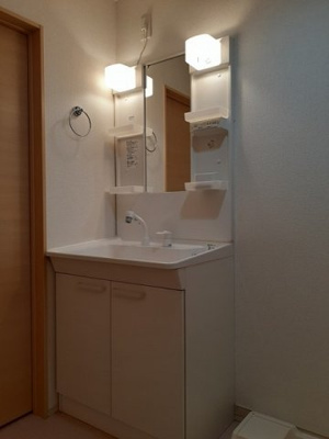 【洗面所】 | アイリス河原畑 | 脱衣スペースもあります