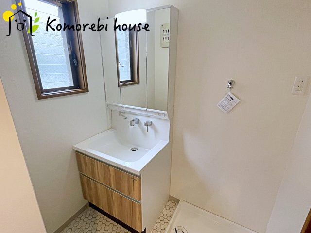 さいたま市西区三橋　中古一戸建ての独立洗面台|10/25　撮影済み