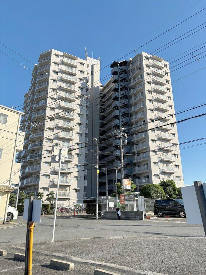 日光ハイツ香里第五の外観|新しい生活にいかがでしょうか？外観はお住まいの顔になります。こだわりたいポイントですね。水回りリフォームやリノベーションも承ってます。
■現地見学・資金計画相談・住宅ローン相談もお問合せ受付中■