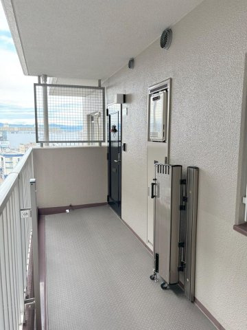 日光ハイツ香里第五のその他共用部分|玄関ポーチ
■物件内覧・資金計画相談・住宅ローン相談、リフォーム相談、お問合せ受付中■
※当日・翌日のご内覧、ご相談はお電話でのお問合せがスムーズです！