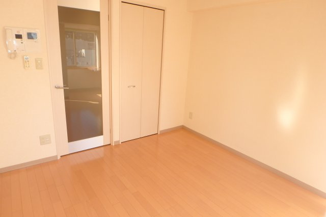 クレールジャルダンの寝室|別部屋参考写真です