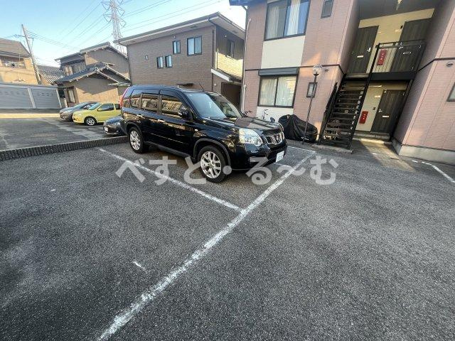 アーバンハイツの駐車場